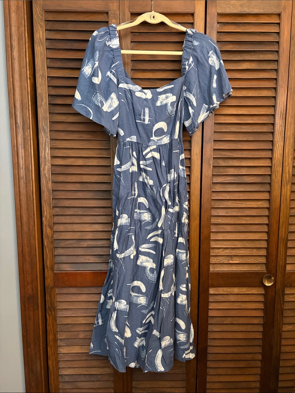 Blue Printed Midi Dress with Flutter Sleeves